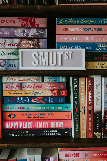 Smut St Shelf Sign image 1