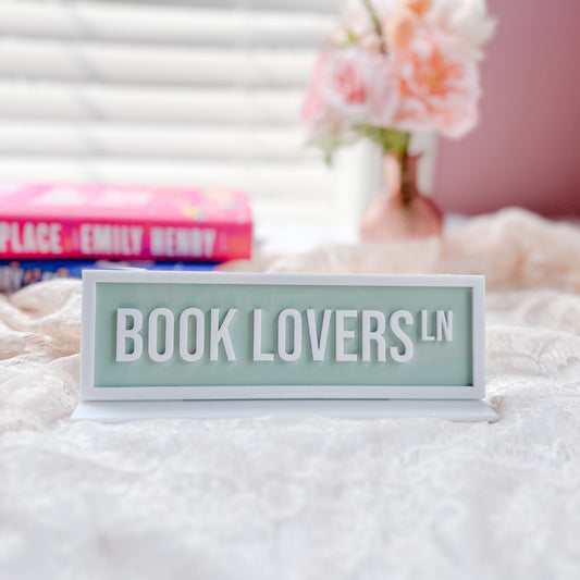 Book Lovers Ln Shelf Sign image 0