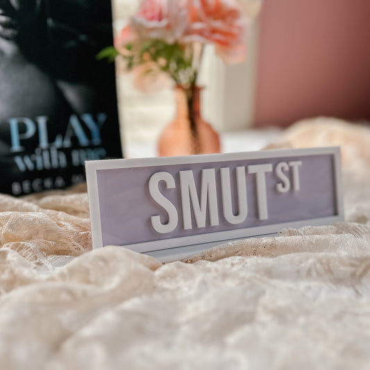 Smut St Shelf Sign image 0